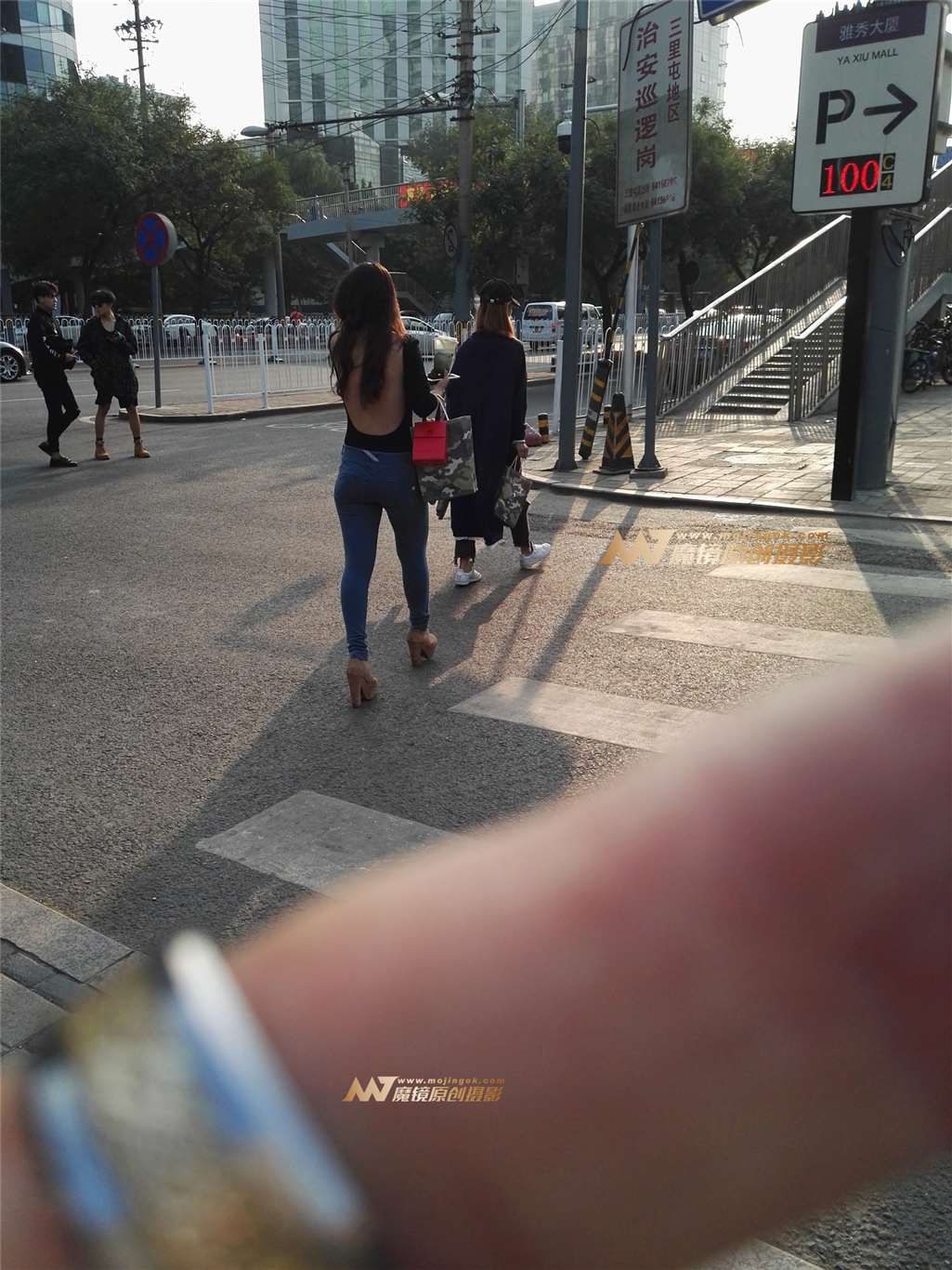 图片[3]-极品美女极品美臀-街拍流行馆
