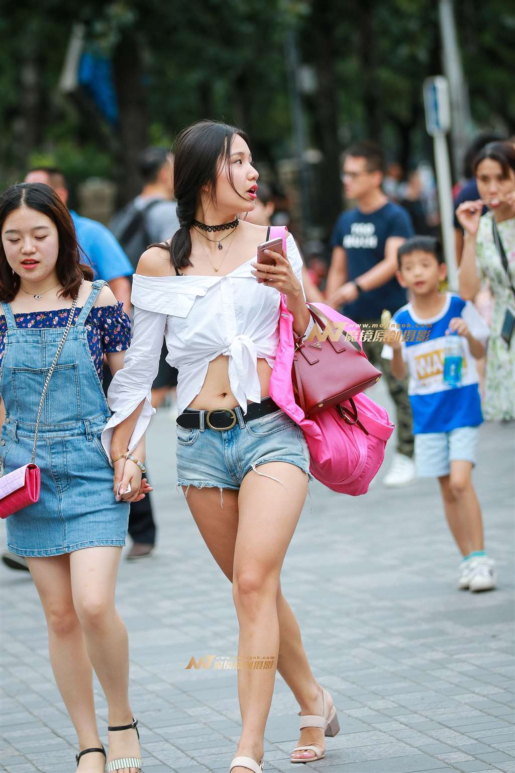 图片[4]-性感热裤破了个洞-街拍流行馆