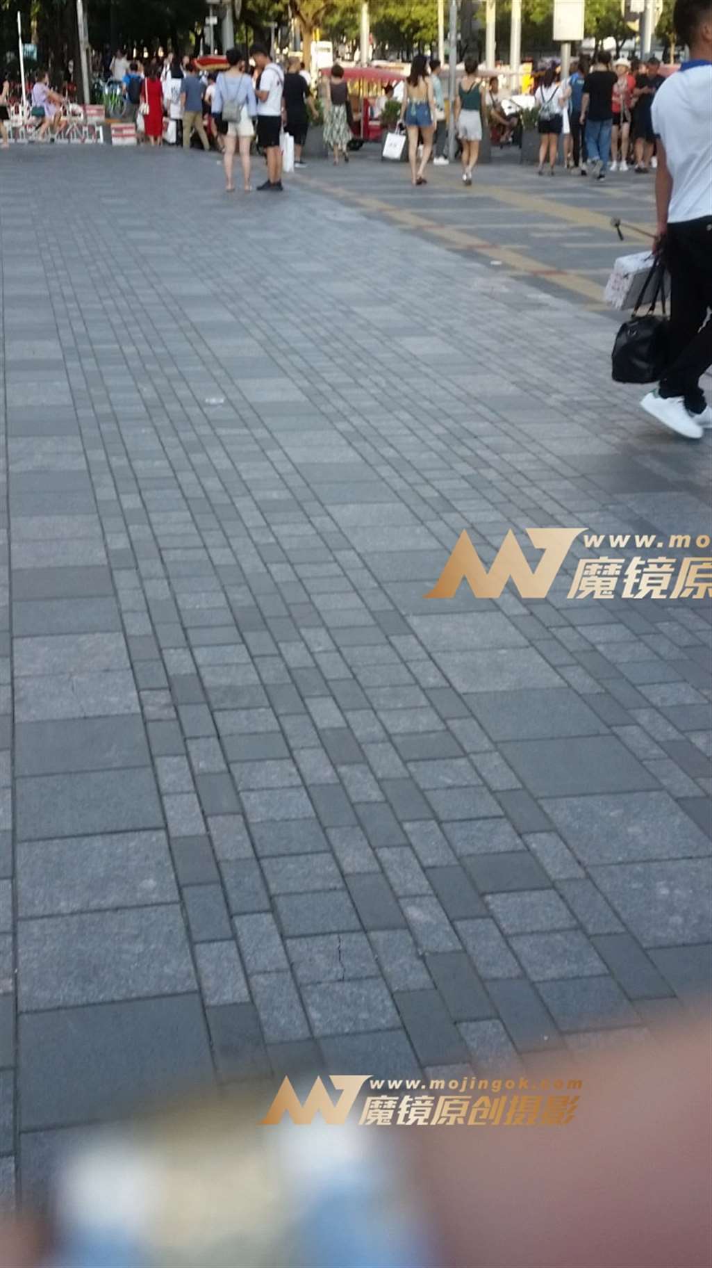 图片[3]-光洁如玉的大美背-街拍流行馆