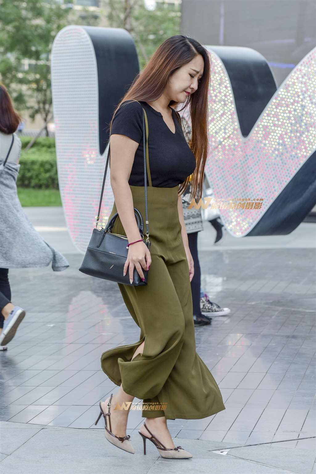 图片[4]-丰满的人妻少妇-街拍流行馆
