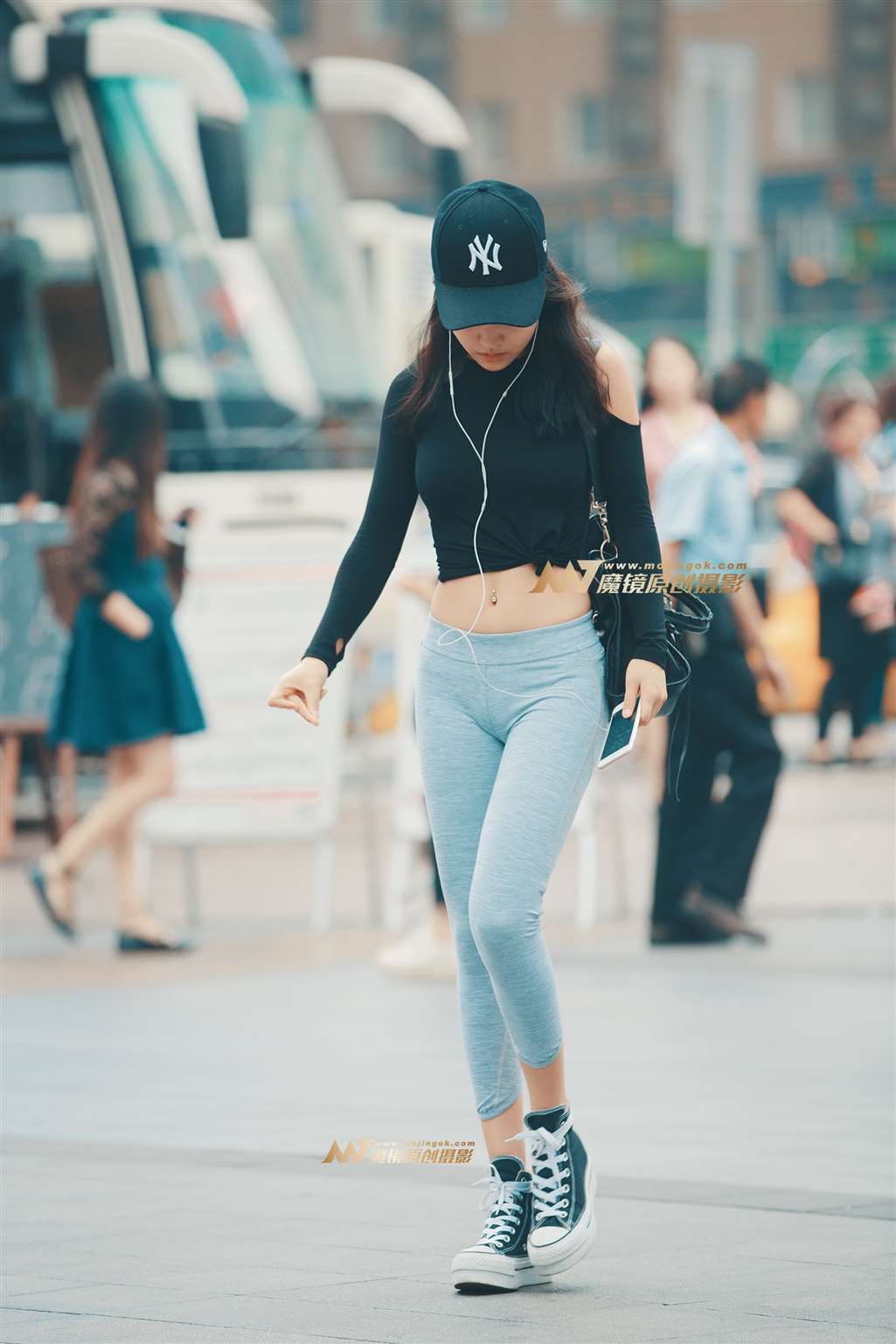 图片[1]-美女 三合一-街拍流行馆