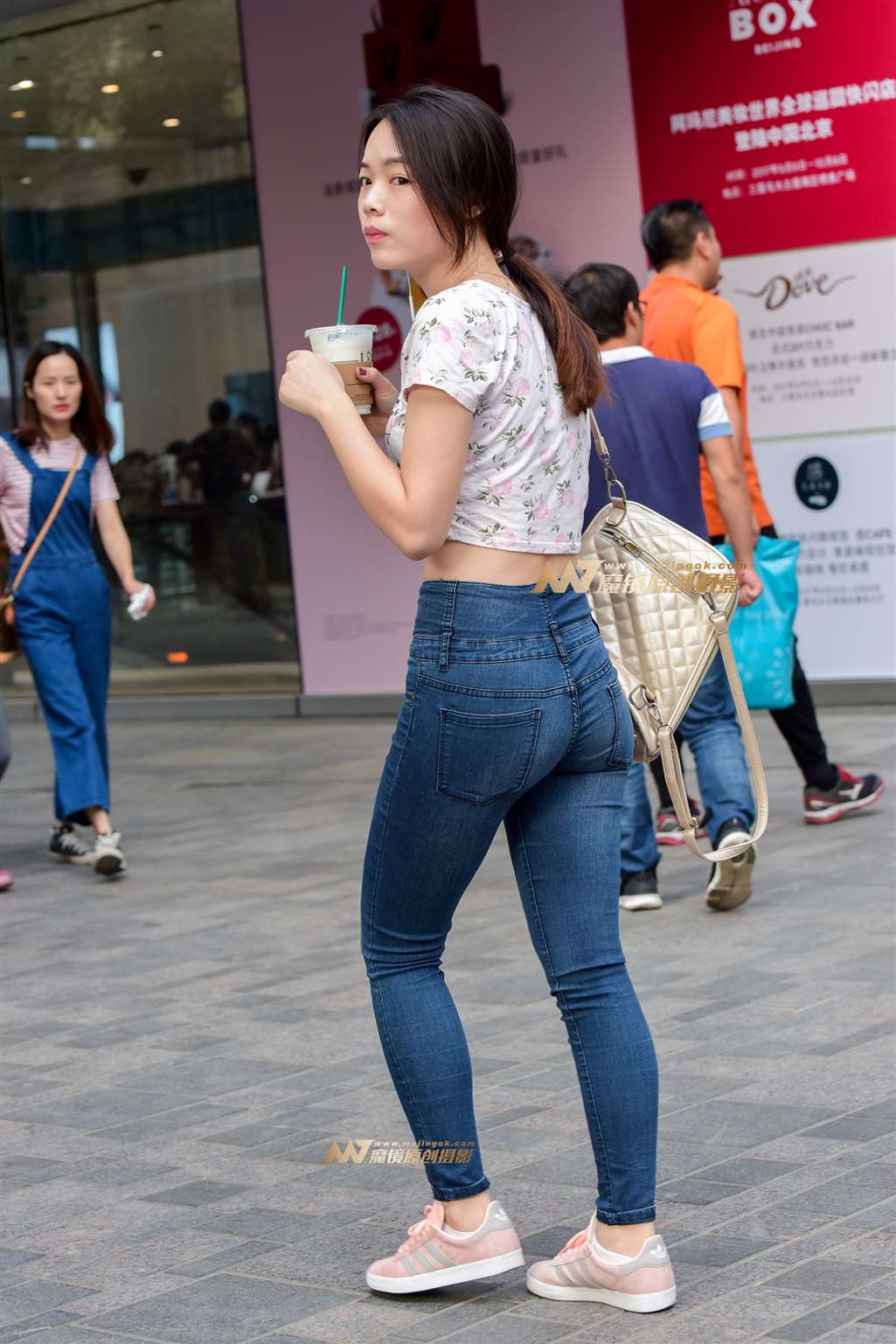 图片[4]-中腰仔裤 小妹-街拍流行馆