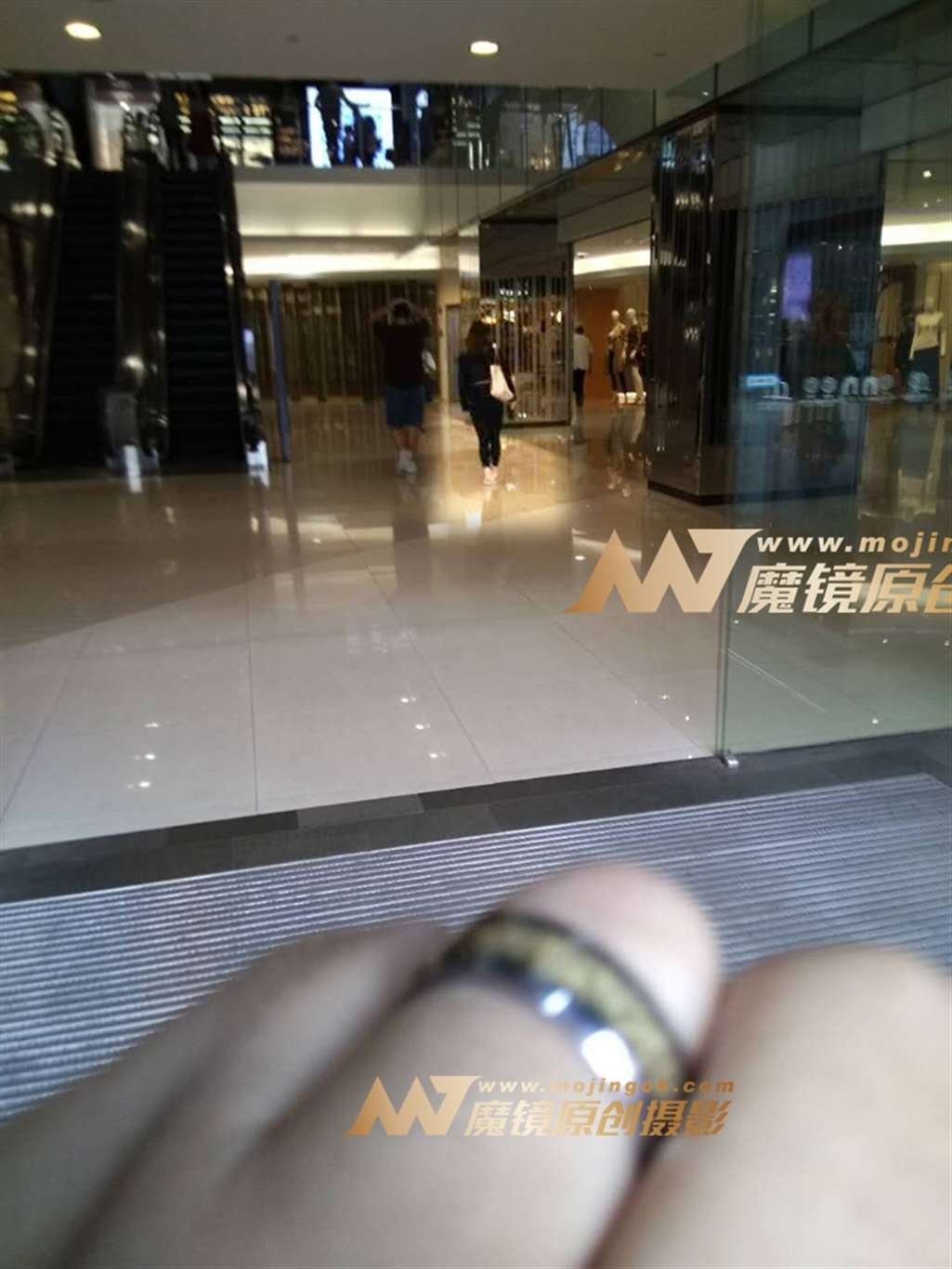 图片[3]-有些丰满-街拍流行馆