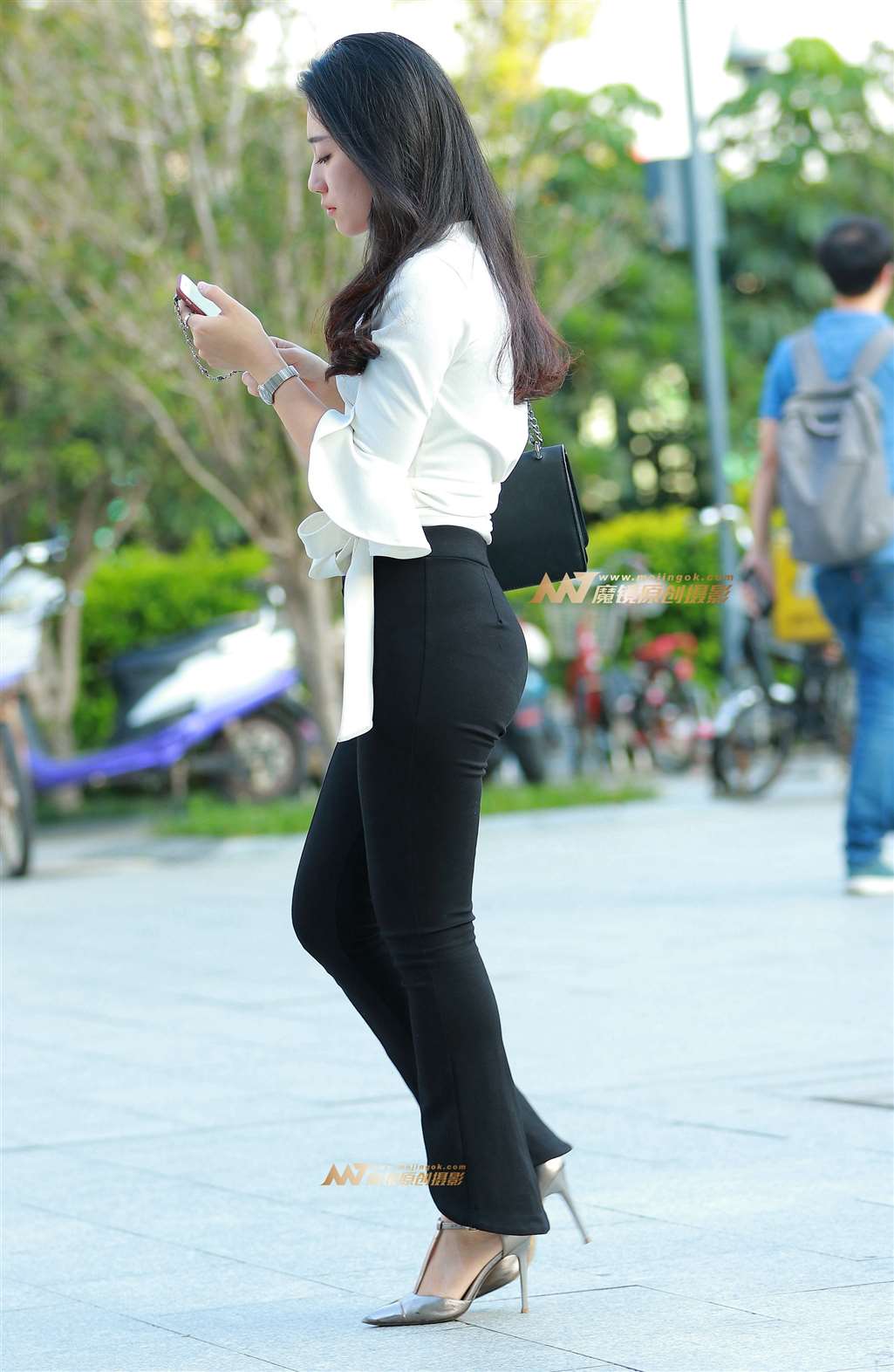 图片[4]-极品黑裤美女OL-街拍流行馆