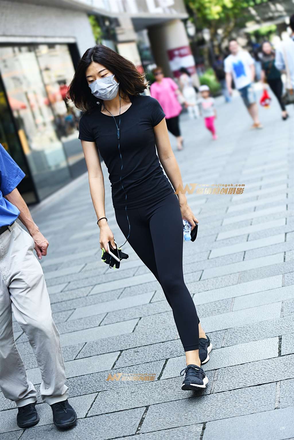 图片[4]-黑色紧身裤-街拍流行馆
