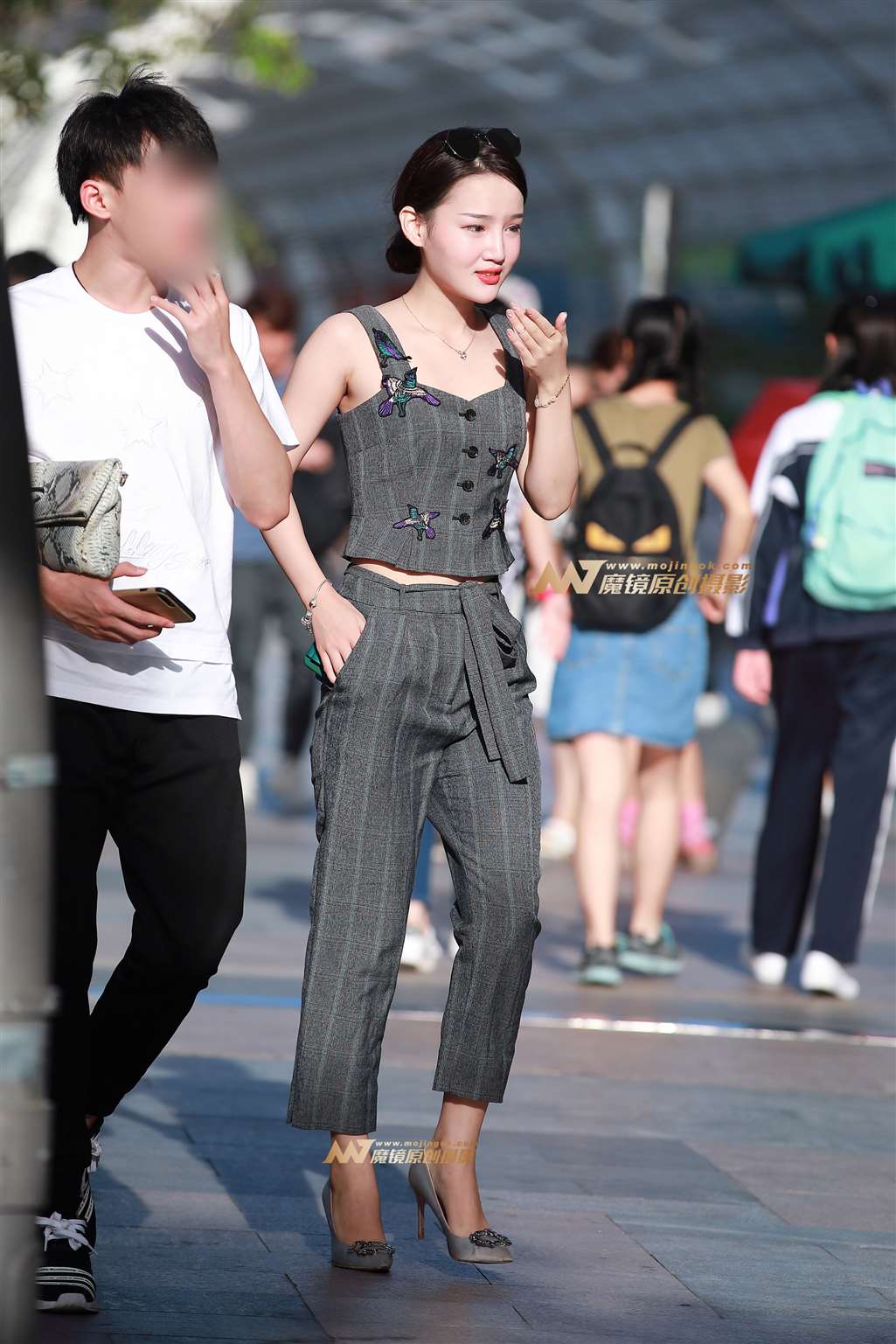图片[3]-吊带，九分裤，精致美女-街拍流行馆