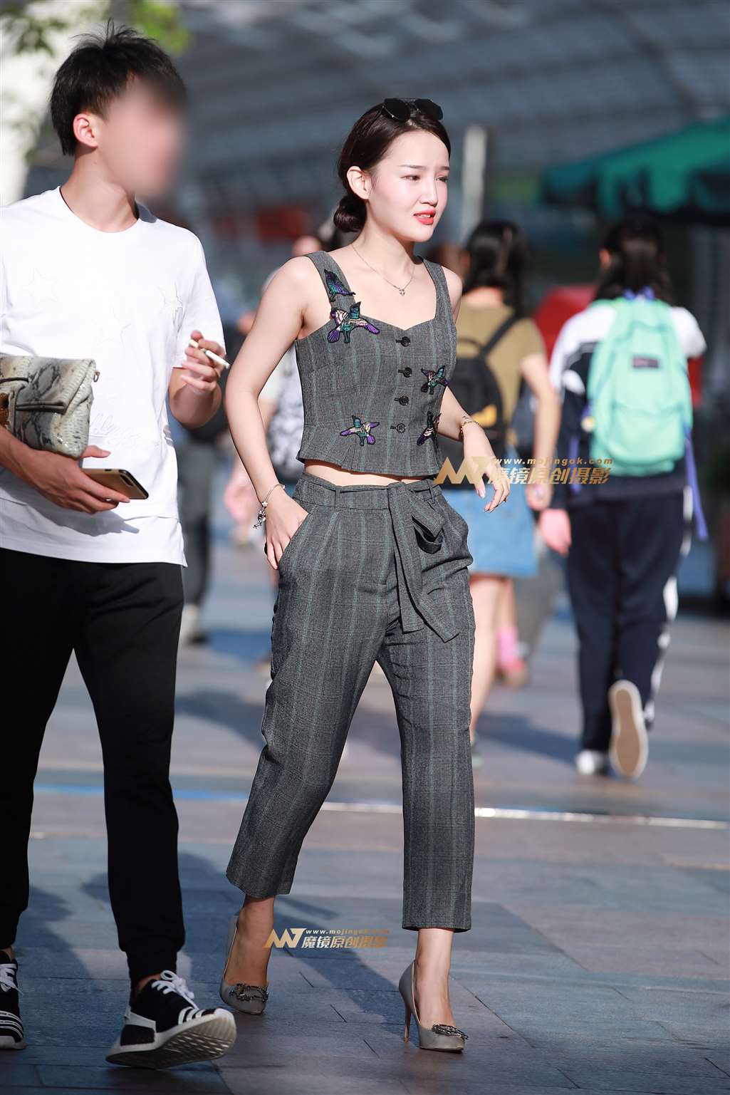 图片[4]-吊带，九分裤，精致美女-街拍流行馆