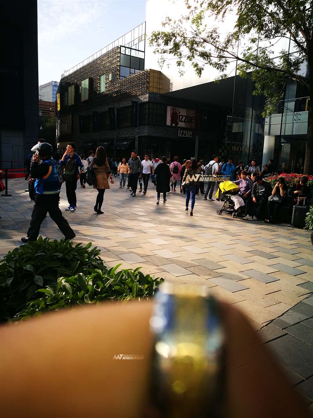 图片[3]-豹纹 仔裤 高跟女-街拍流行馆