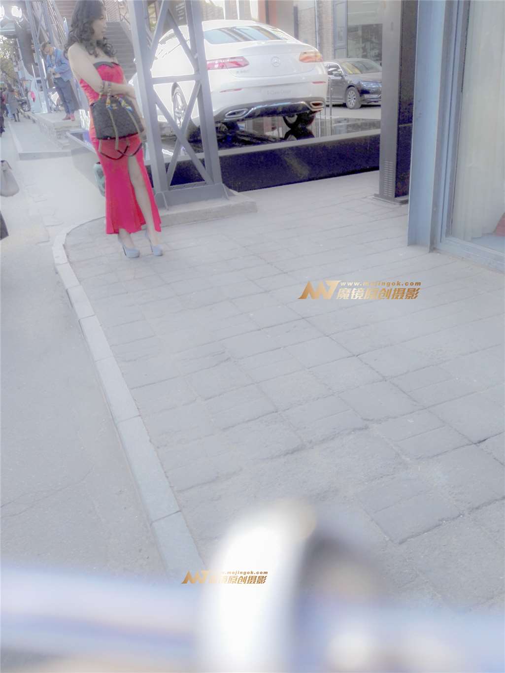 图片[3]-丰腴美女前凸后凹性感吸晴-街拍流行馆