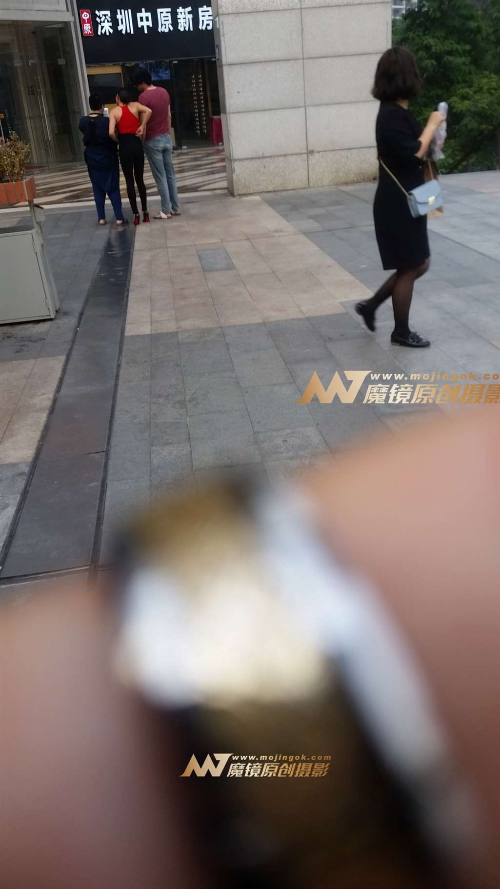 图片[3]-气质高跟熟女-街拍流行馆