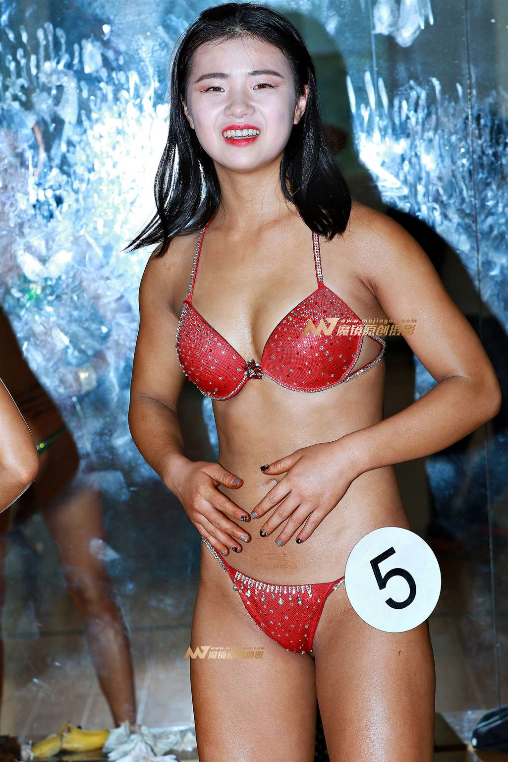 图片[5]-红红火火 美臀5号选手-街拍流行馆