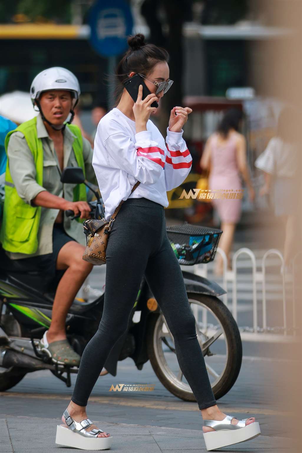 图片[4]-纤细性感大长腿-街拍流行馆