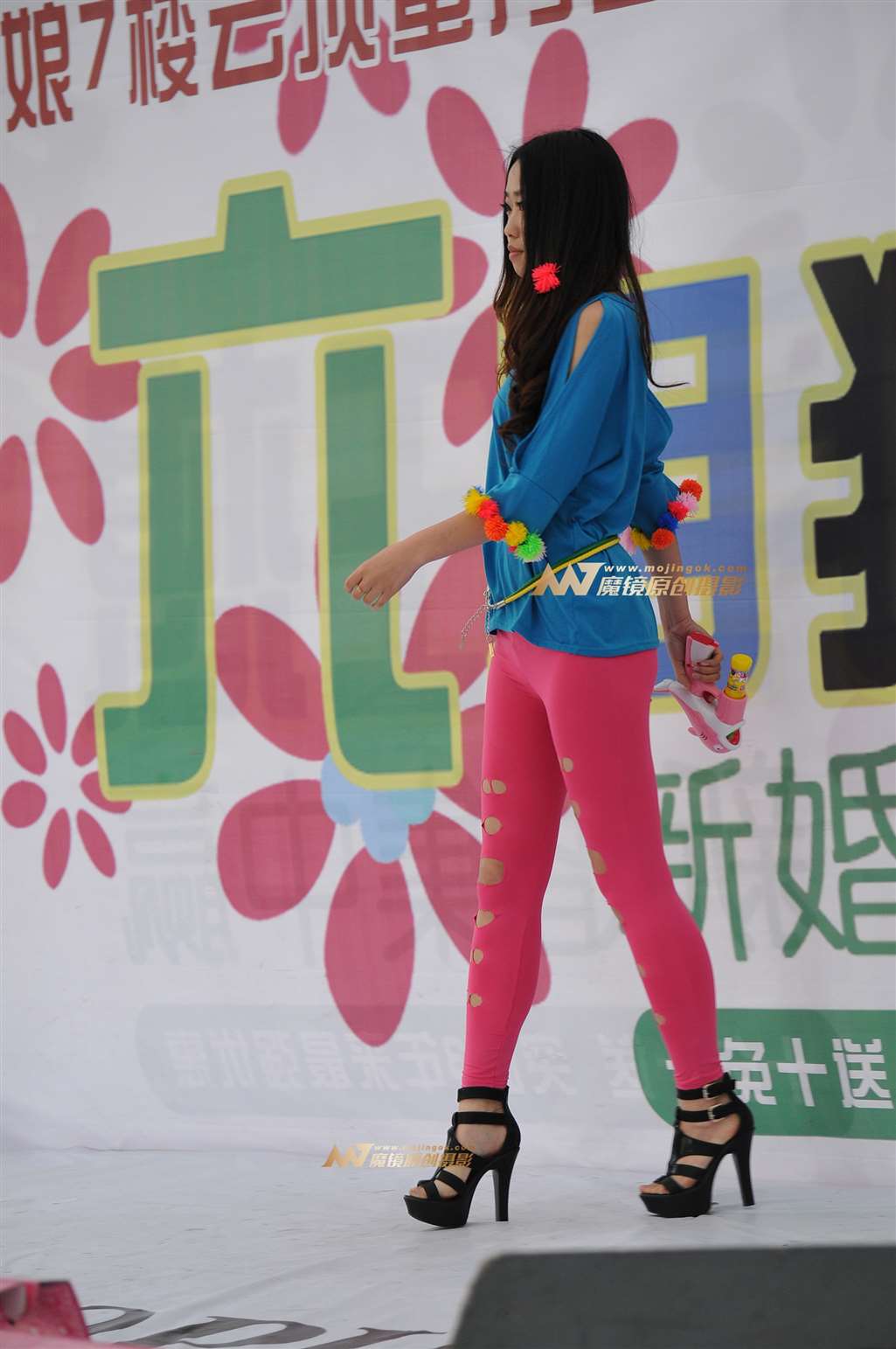 图片[4]-性感粉色紧身裤-街拍流行馆