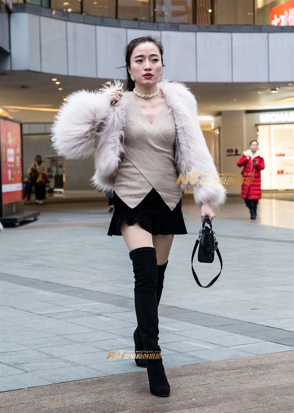 图片[4]-长靴美女-街拍流行馆