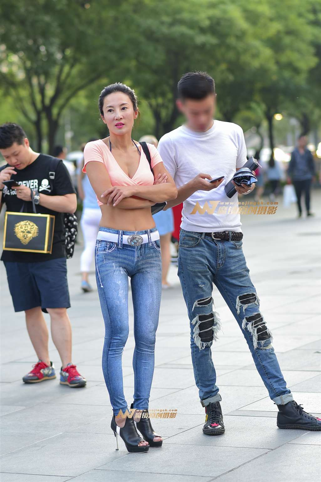 图片[1]-野性~难以征服的紧牛气质熟女~-街拍流行馆