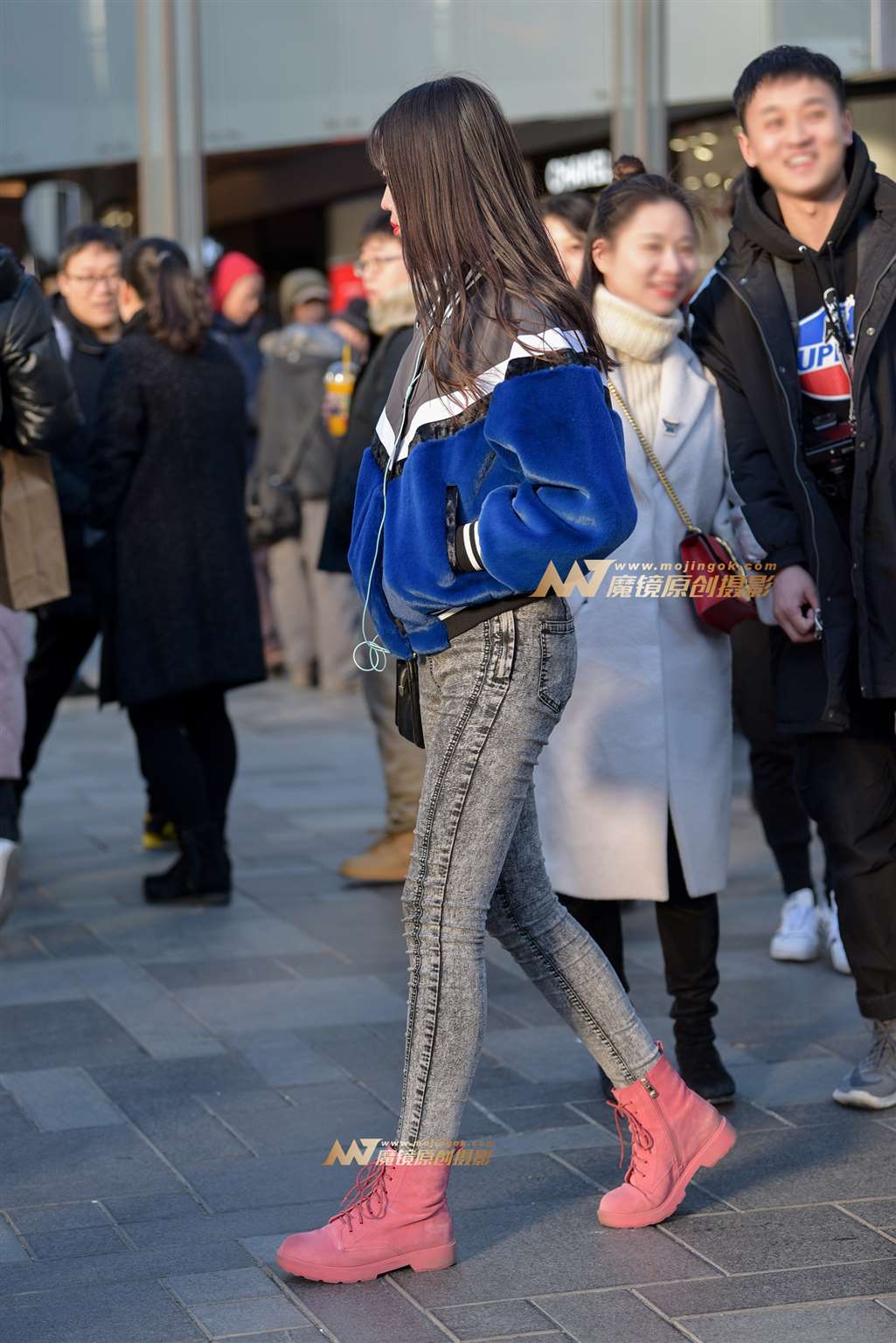 图片[4]-紧牛小美女-街拍流行馆