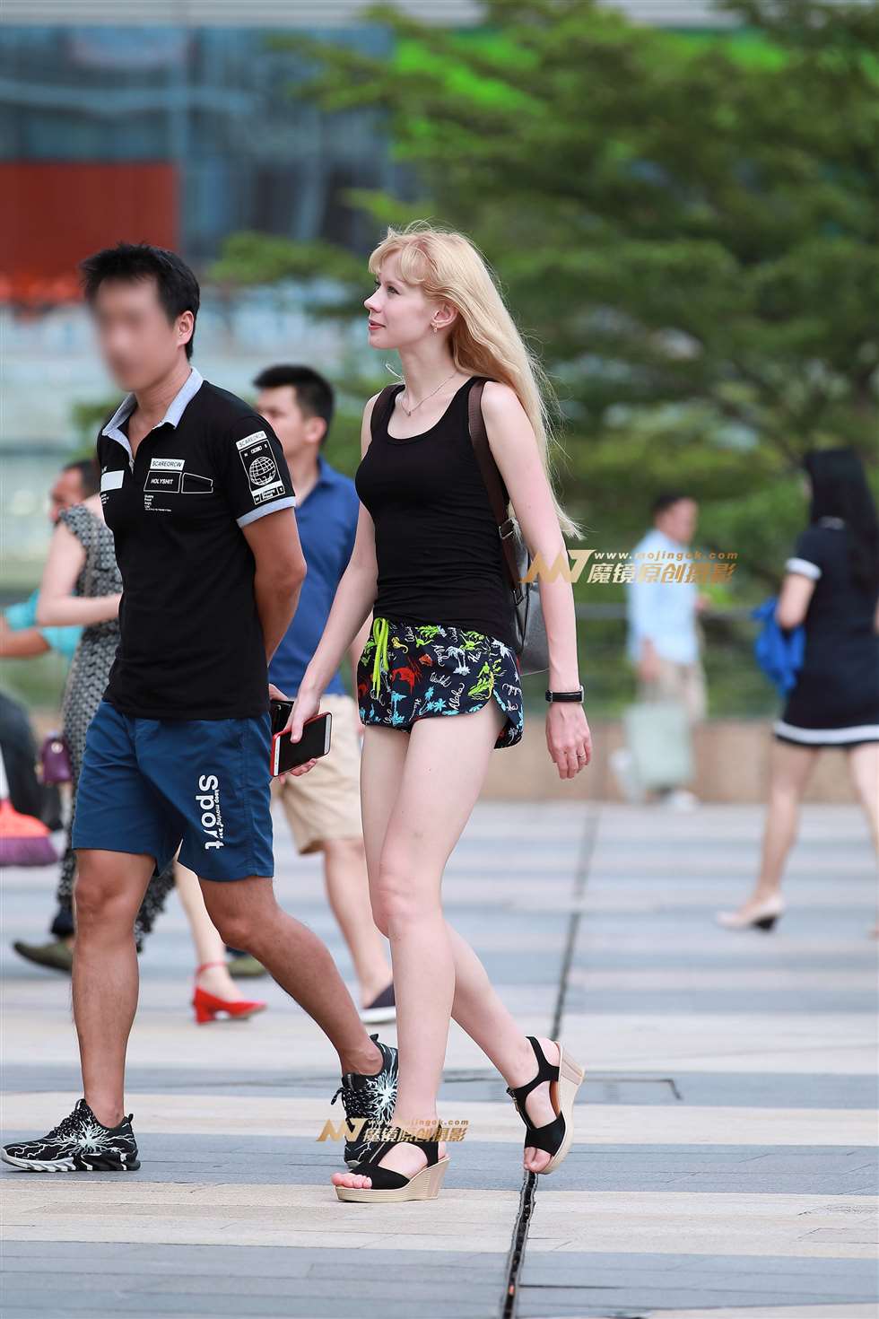 图片[3]-热裤，美腿，别人的老婆~~~-街拍流行馆