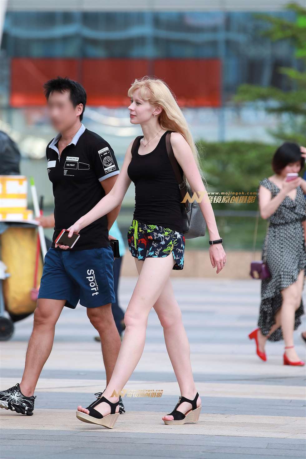 图片[5]-热裤，美腿，别人的老婆~~~-街拍流行馆