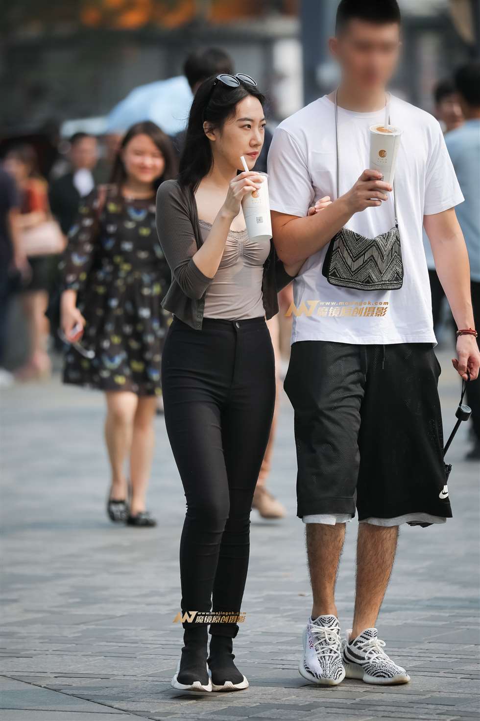 图片[4]-高腰紧牛女友-街拍流行馆