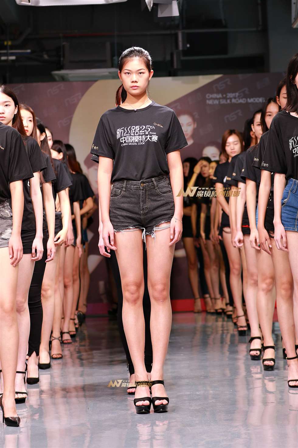 图片[1]-中模大赛-室内排练-美女美腿混集-街拍流行馆