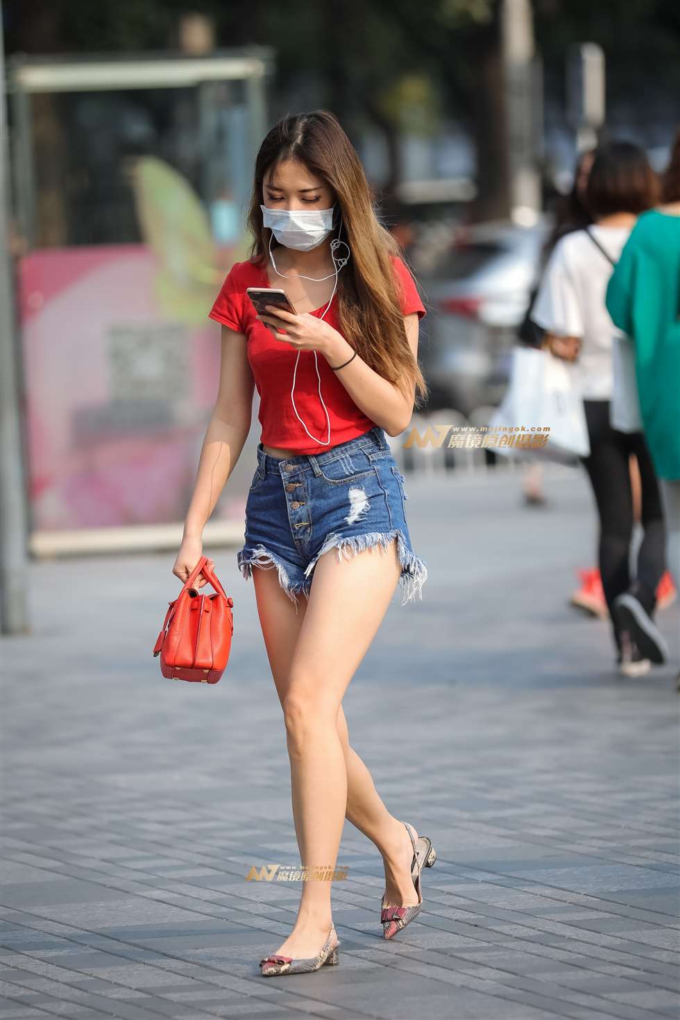 图片[3]-热裤美腿-街拍流行馆
