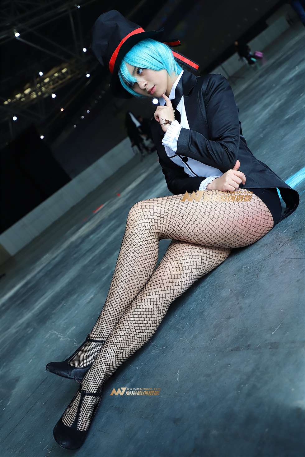 图片[1]-网袜美腿魔术师cosplay-街拍流行馆