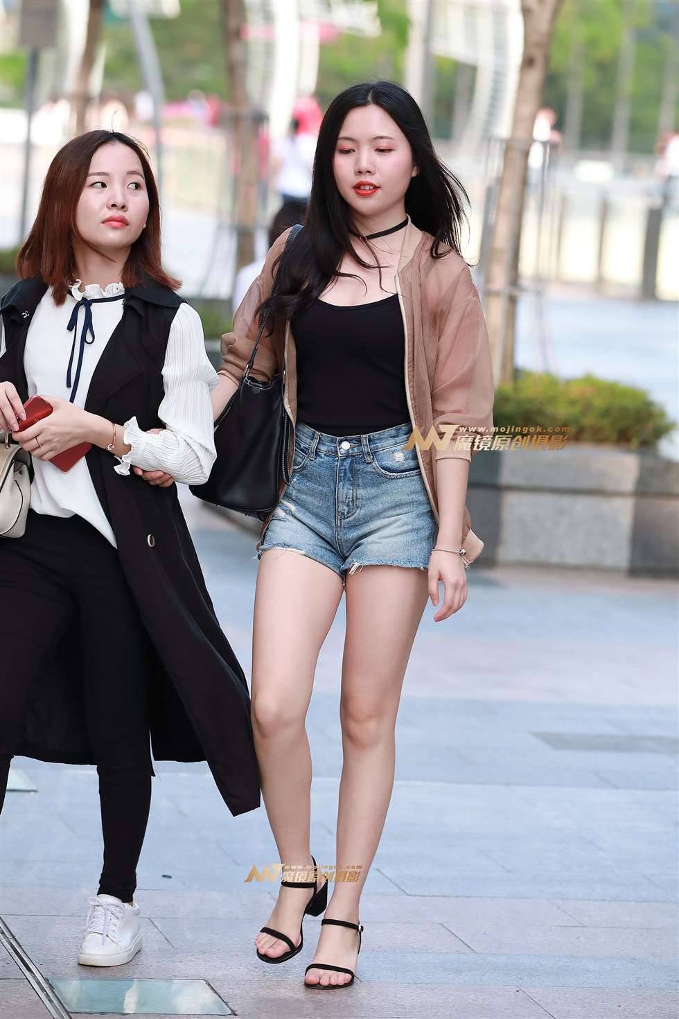 图片[3]-热裤，美腿，凉高，清秀美女-街拍流行馆