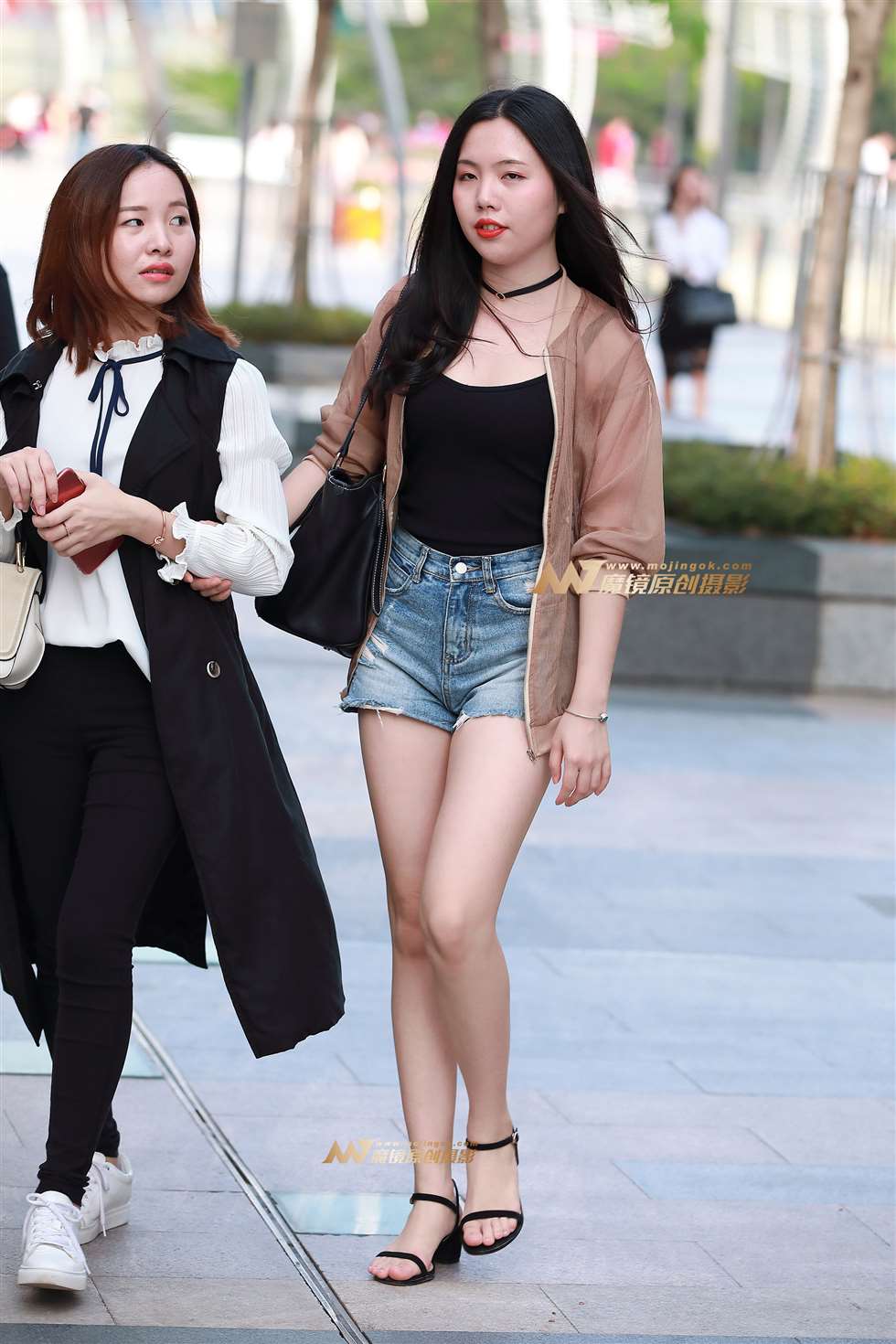 图片[5]-热裤，美腿，凉高，清秀美女-街拍流行馆