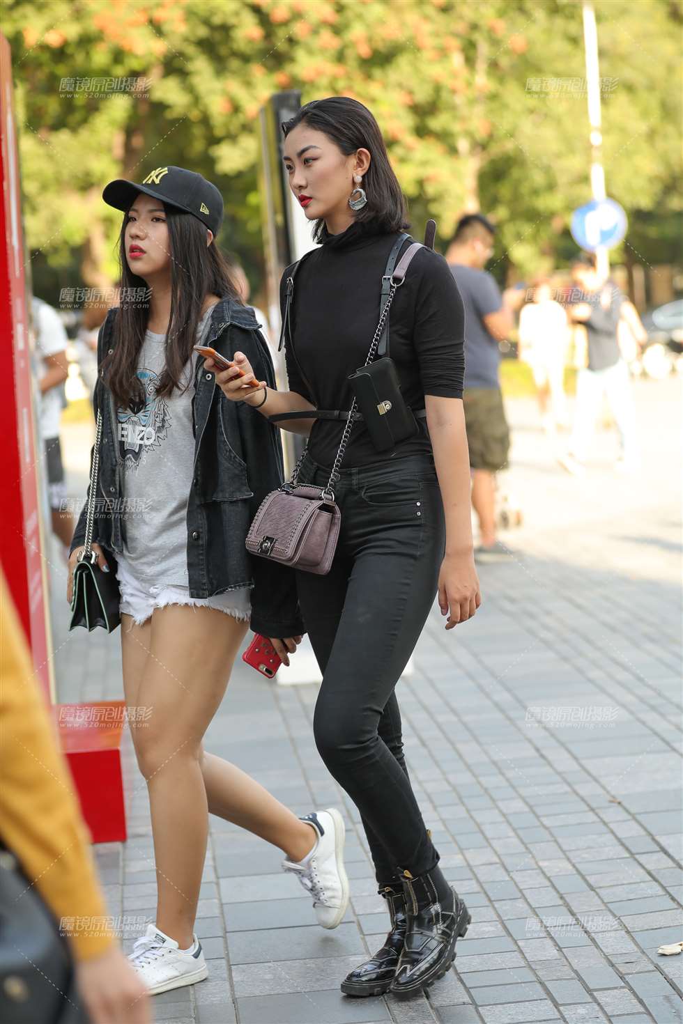 图片[1]-带点酷劲的紧牛妹纸-街拍流行馆