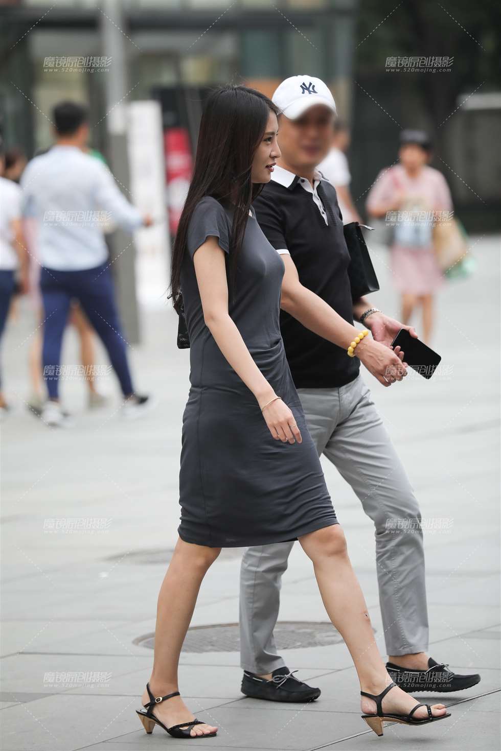 图片[4]-成熟有气场的女人味-街拍流行馆