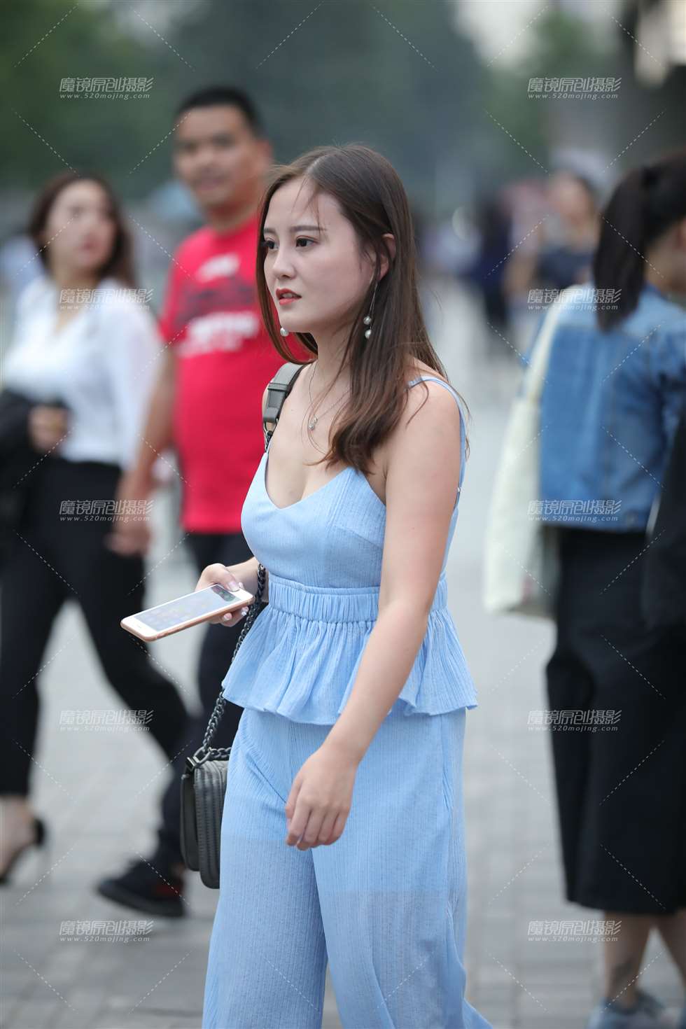 图片[1]-邻家小妹-街拍流行馆