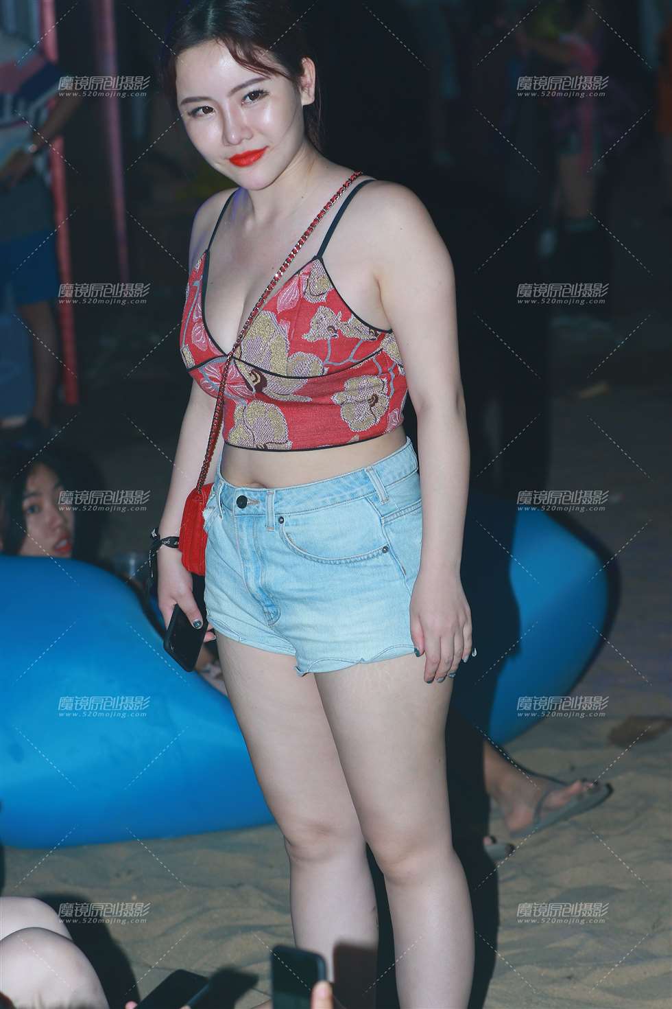图片[3]-夜闪，性感丰满美女-街拍流行馆