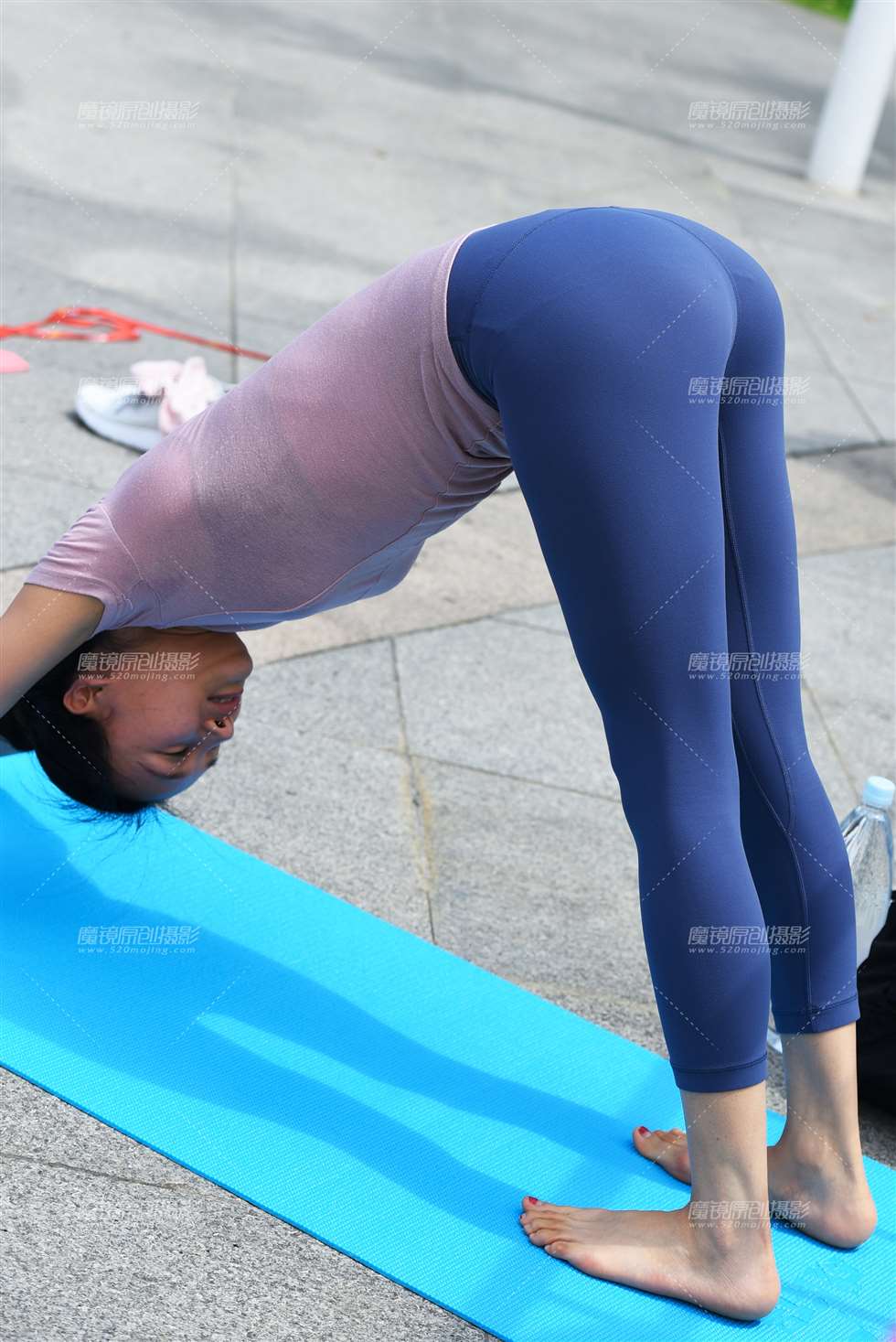 图片[2]-一招一式很认真-街拍流行馆
