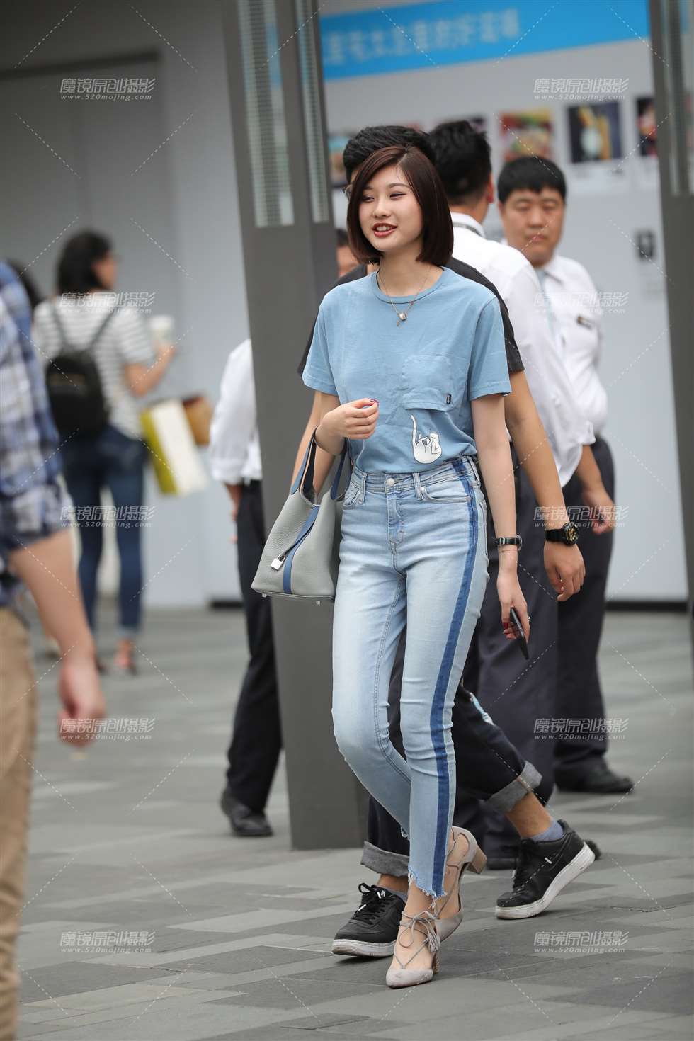 图片[3]-长腿清秀美眉-街拍流行馆