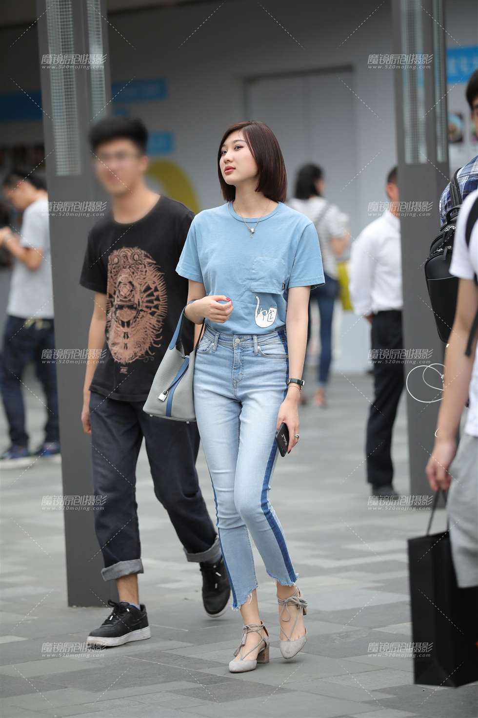 图片[5]-长腿清秀美眉-街拍流行馆