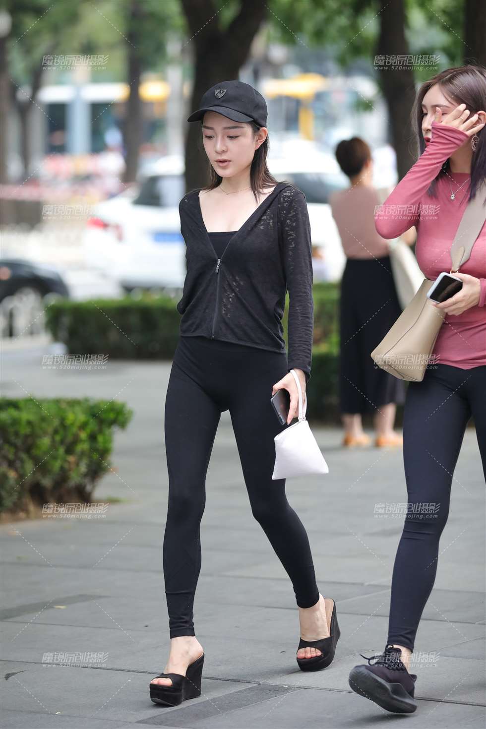 图片[5]-两个高颜值美人胚子-街拍流行馆