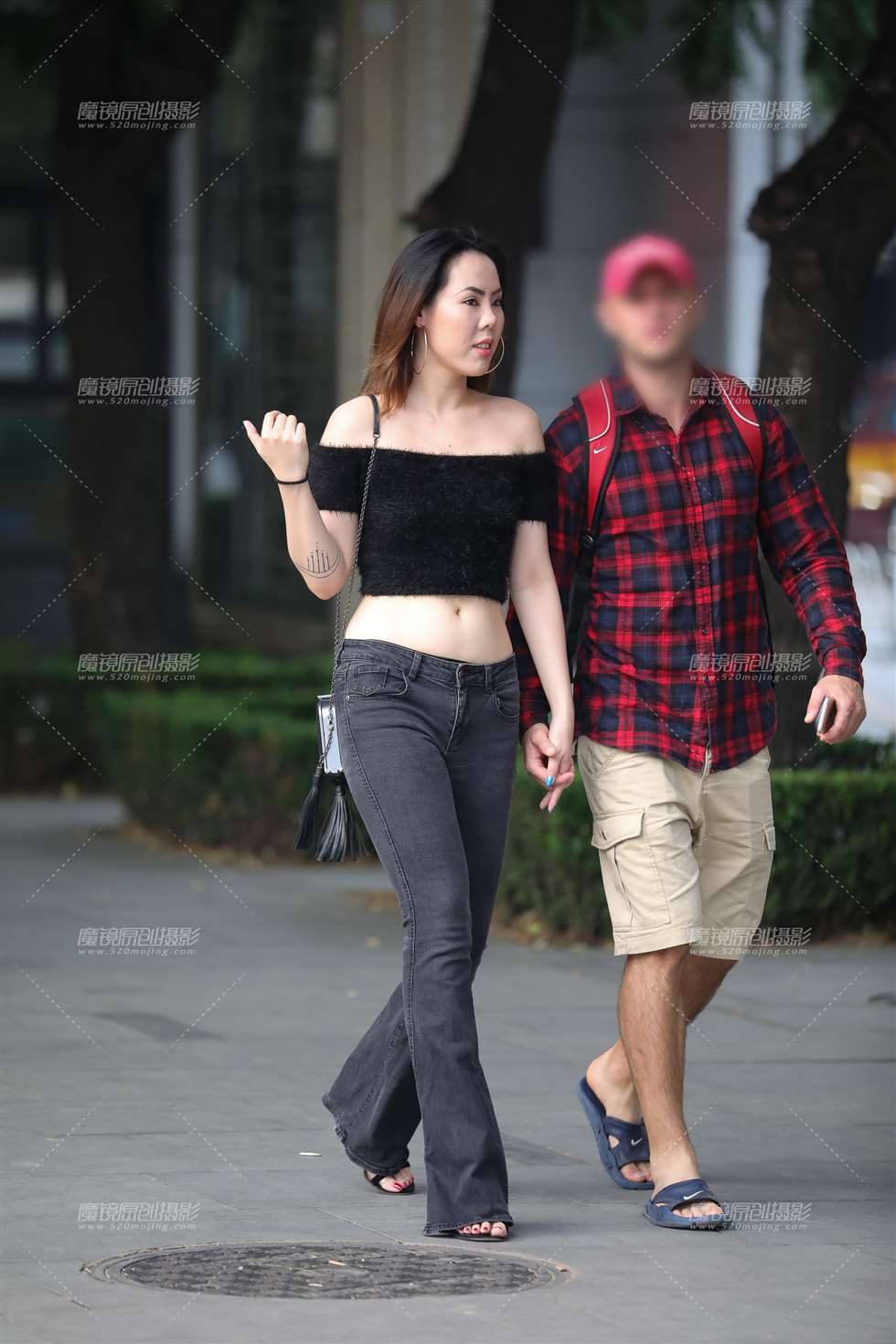 图片[4]-紧牛长腿小姐姐-街拍流行馆