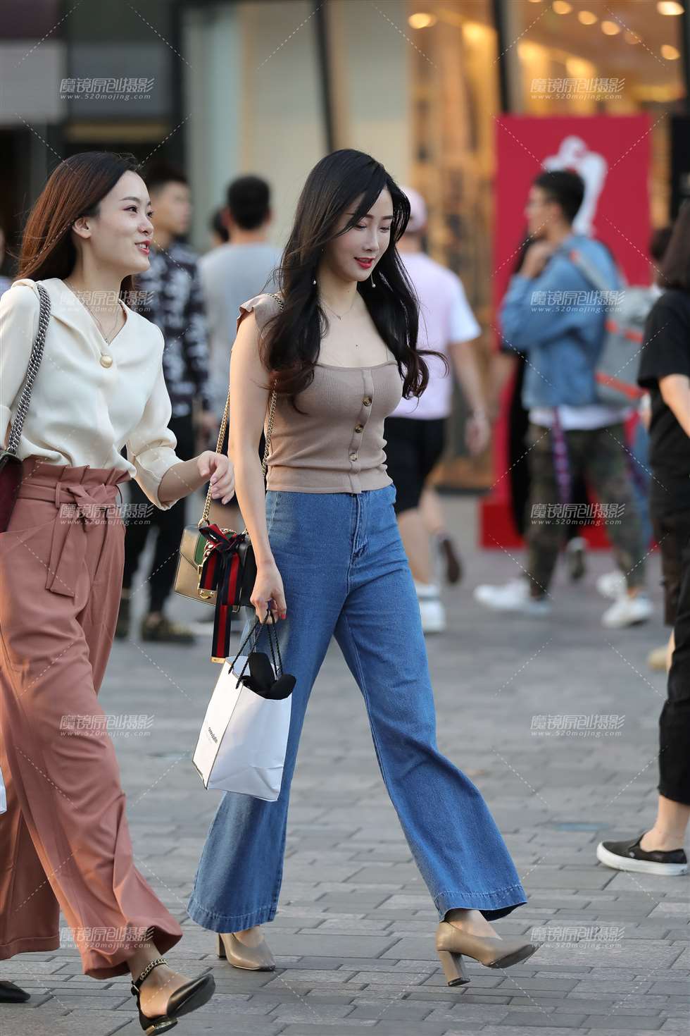 图片[4]-气质优雅笑容甜美可人-街拍流行馆
