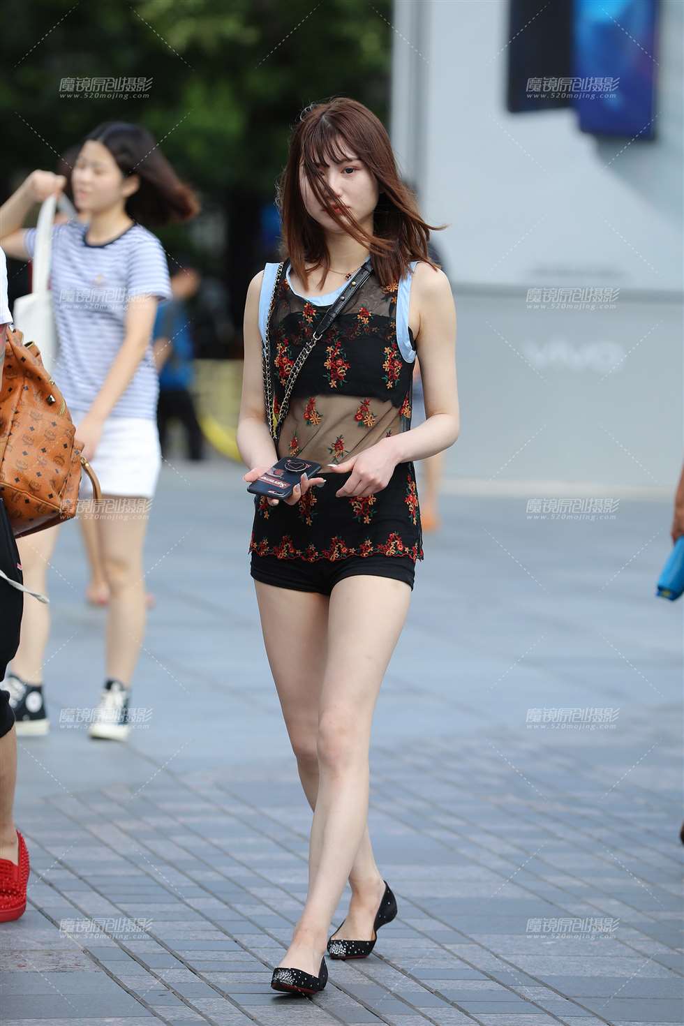 图片[5]-HEI色热裤小月牙-街拍流行馆