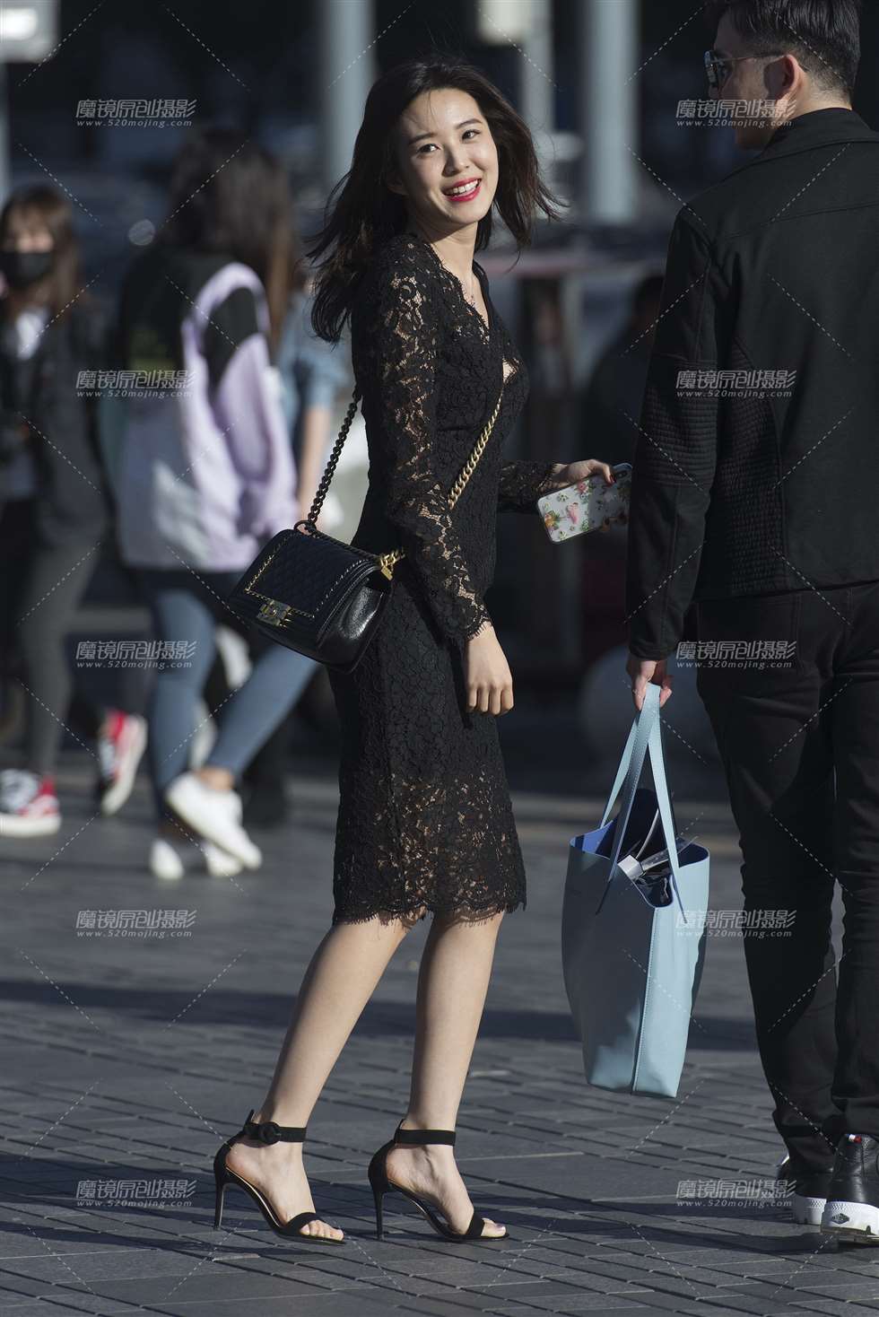 图片[4]-蕾丝长裙美女-街拍流行馆