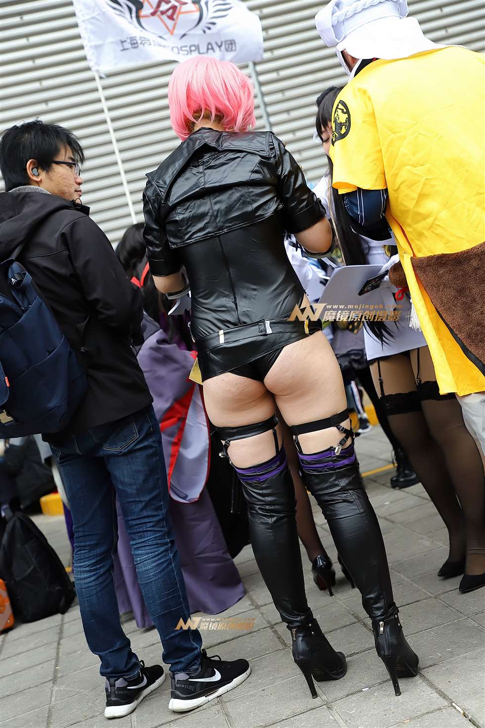 图片[4]-美胸皮衣coser-街拍流行馆