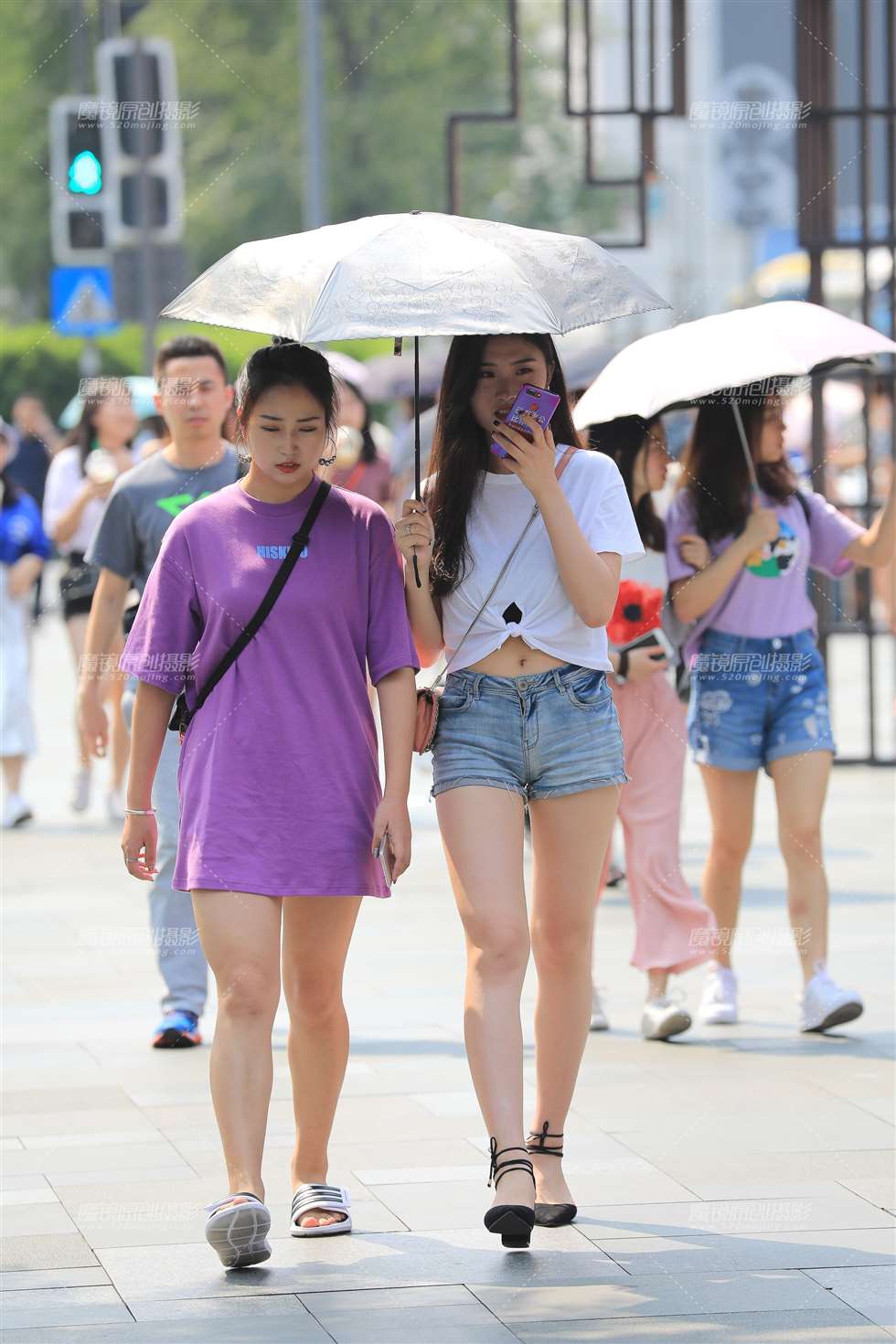 图片[3]-热裤美眉-街拍流行馆