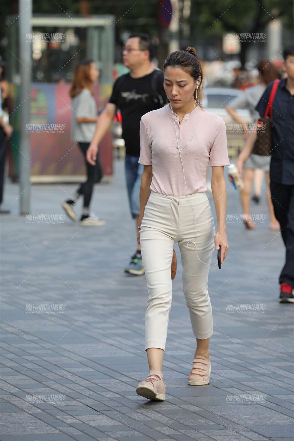 图片[1]-一个字，紧-街拍流行馆