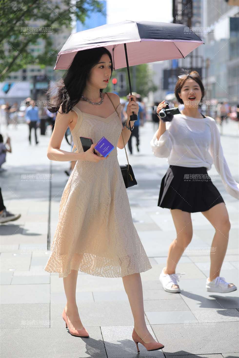 图片[5]-春天的味道 人比桃花美-街拍流行馆