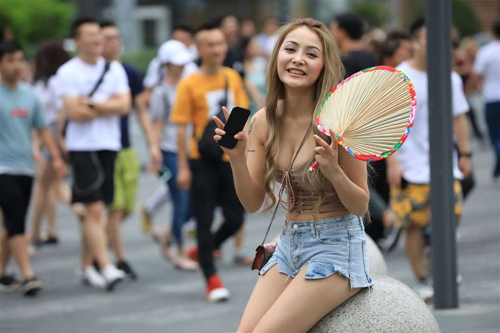 图片[2]-她应该是个潜力股-街拍流行馆