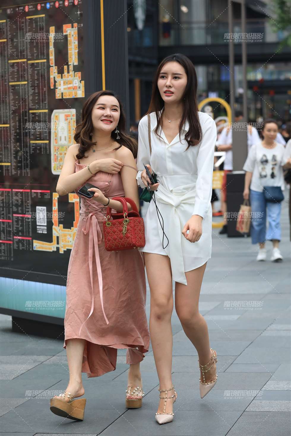 图片[1]-高挑长腿-街拍流行馆