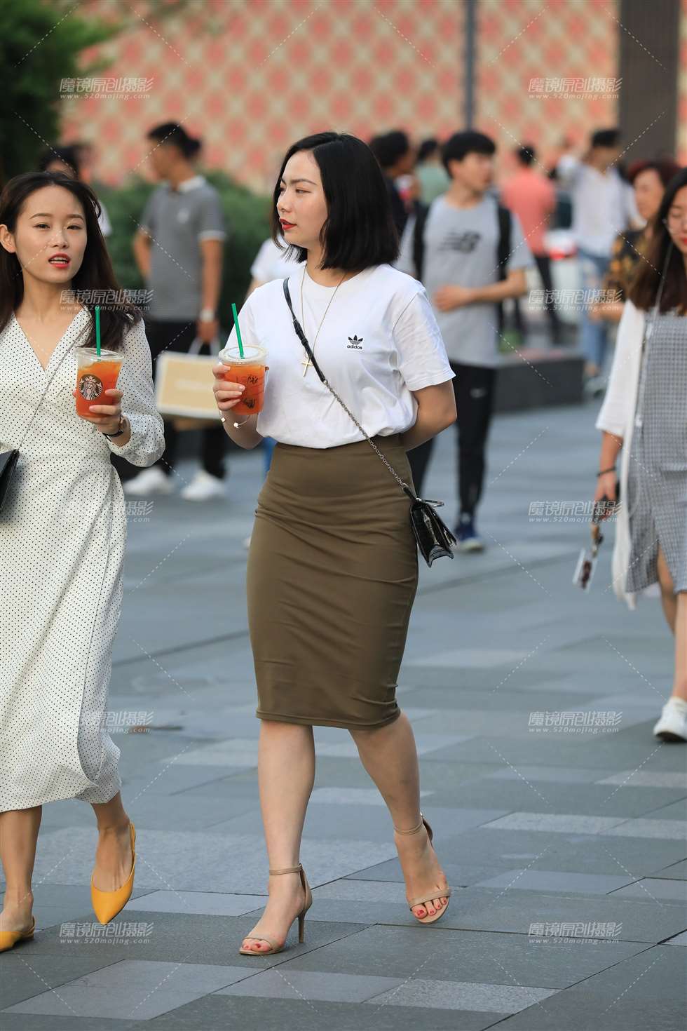 图片[5]-丰臀***-街拍流行馆