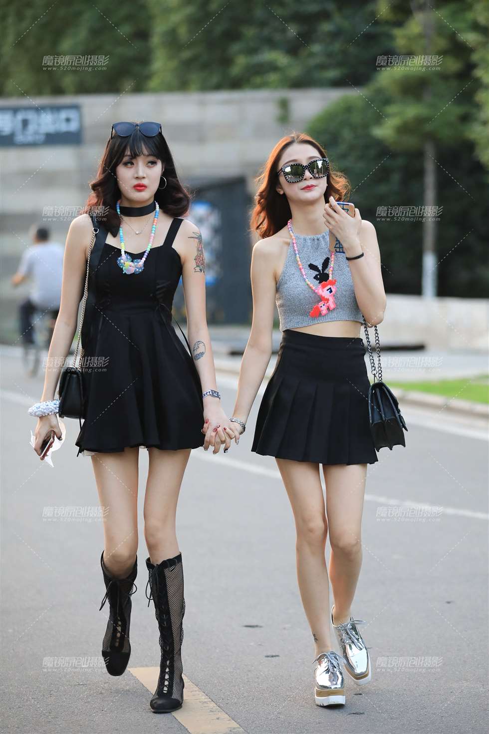 图片[1]-前卫的女孩-街拍流行馆