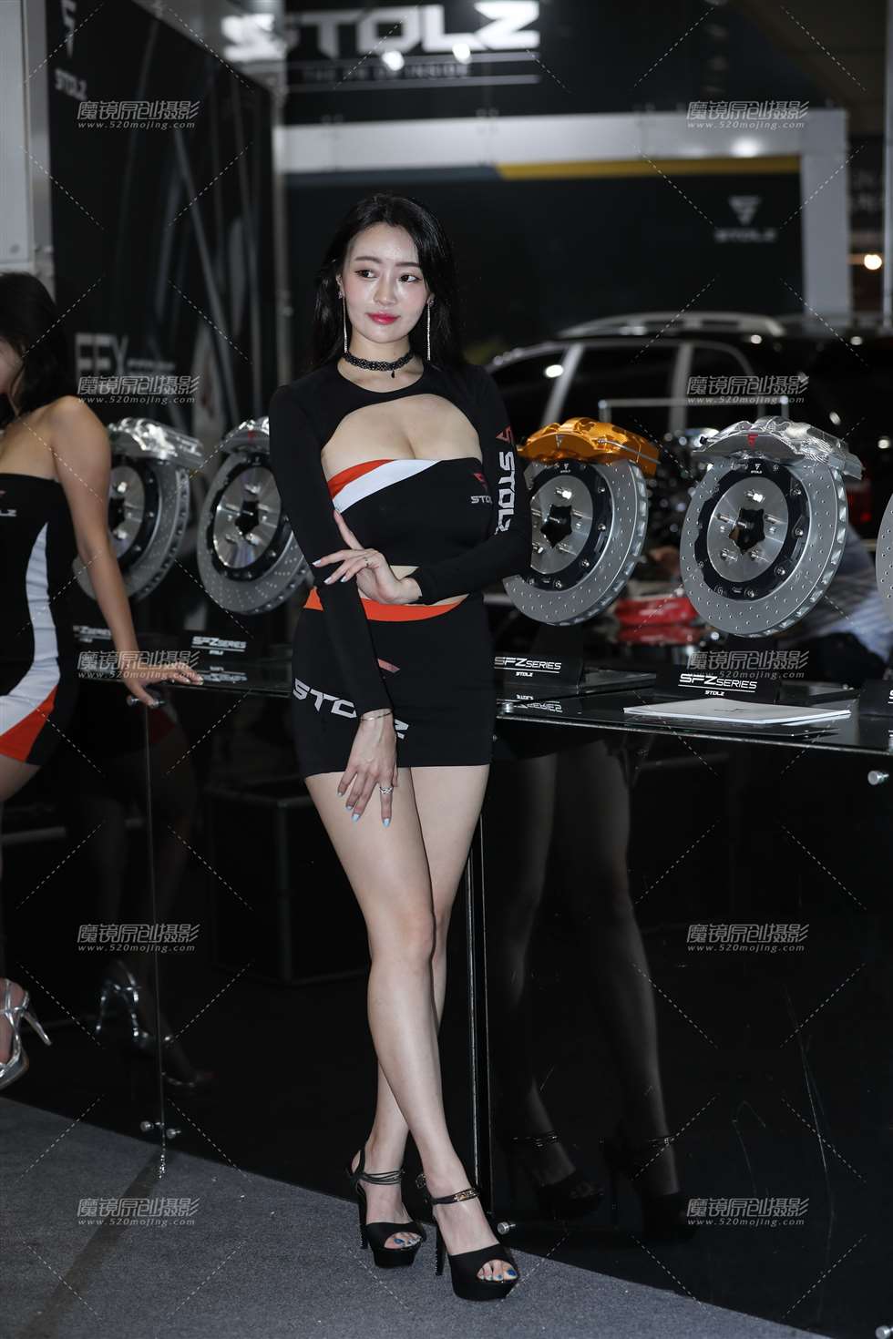图片[2]-[辉辉韩国车展]身材如此妖娆的车模-街拍流行馆