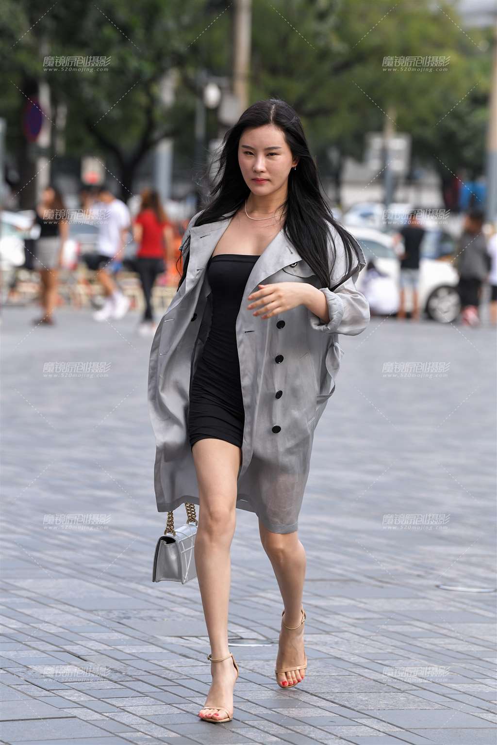 图片[1]-走路带风！-街拍流行馆